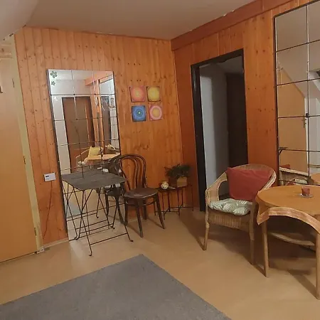 - V Bohémské čtvrti Kamenka * Brno